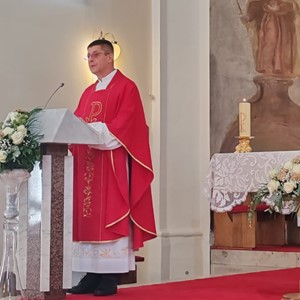 Mons. Subotičanec predvodio hodočasničku misu u Župi Svih Svetih u Sesvetama